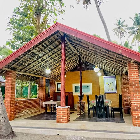 Airport Eco Cottage Katunayake Exterior photo